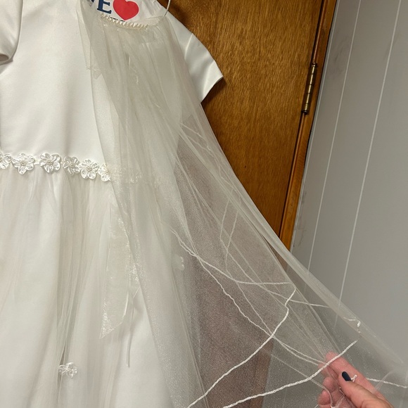 First communion or young girls dress for wedding - Picture 8 of 12